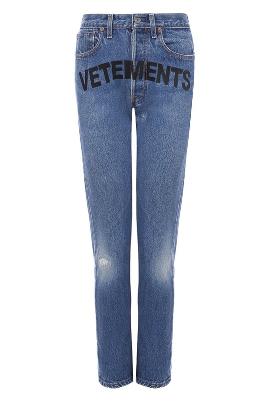 Укороченные джинсы с потертостями и логотипом бренда VETEMENTS 