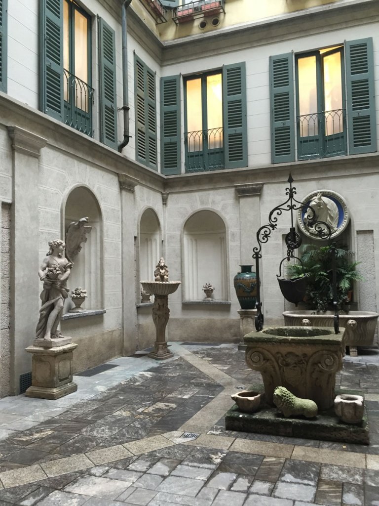 Палаццо шоу-рума Gianvito Rossi