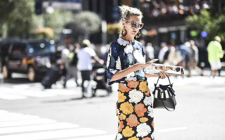 Street Style на Неделе моды: цветы: цветы