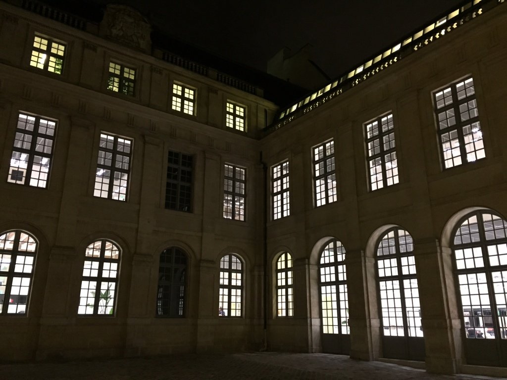 Шоу-рум Celine